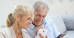 7 consejos para elegir el mejor móvil para personas mayores