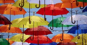 Ventajas de los paraguas personalizados para tu publicidad